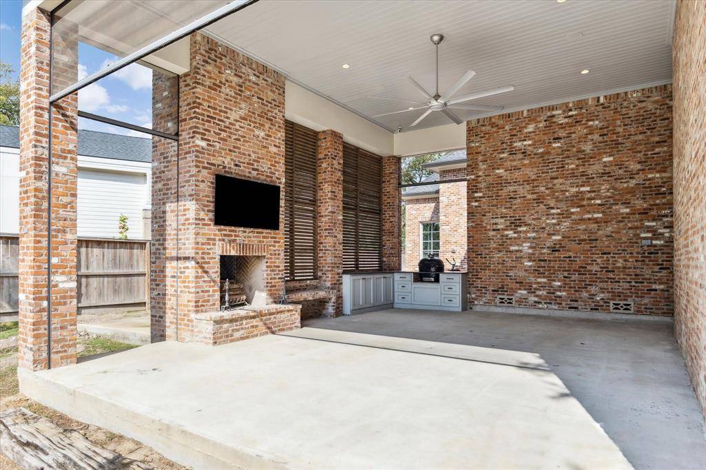 Houston, TX 77024,3 Warrenton DR