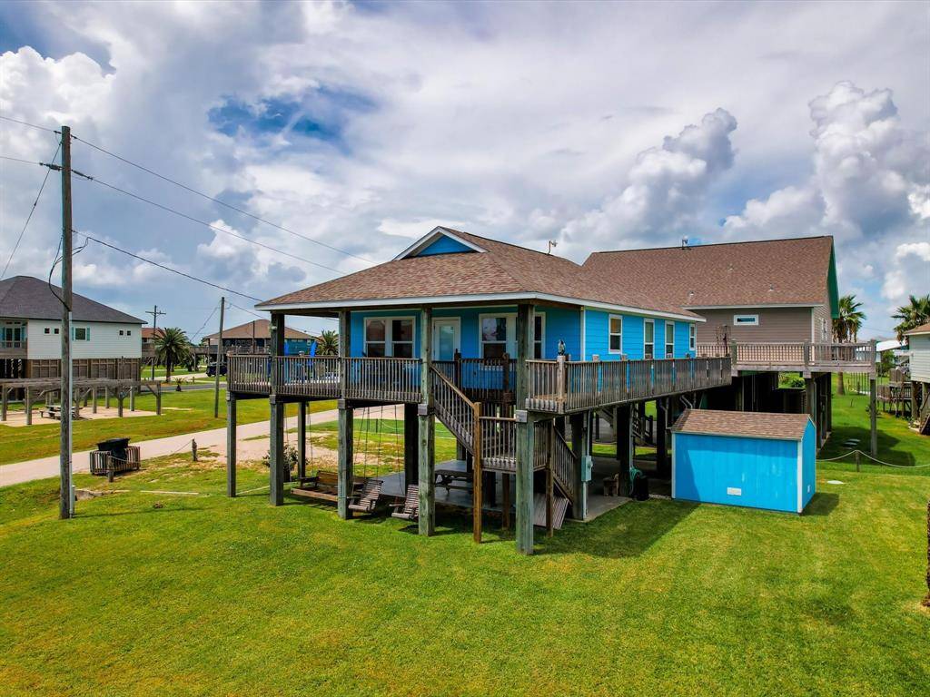 Crystal Beach, TX 77650,900 Eastview