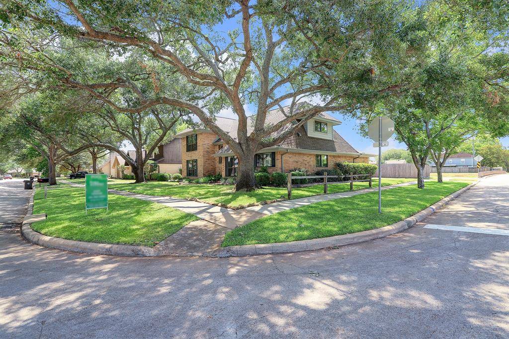 Sugar Land, TX 77479,2939 Pecan Ridge DR