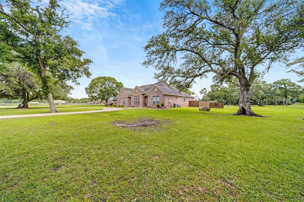Sweeny, TX 77480,7289 County Road 684c