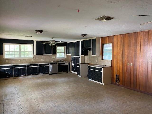 El Campo, TX 77437,705 W Norris ST