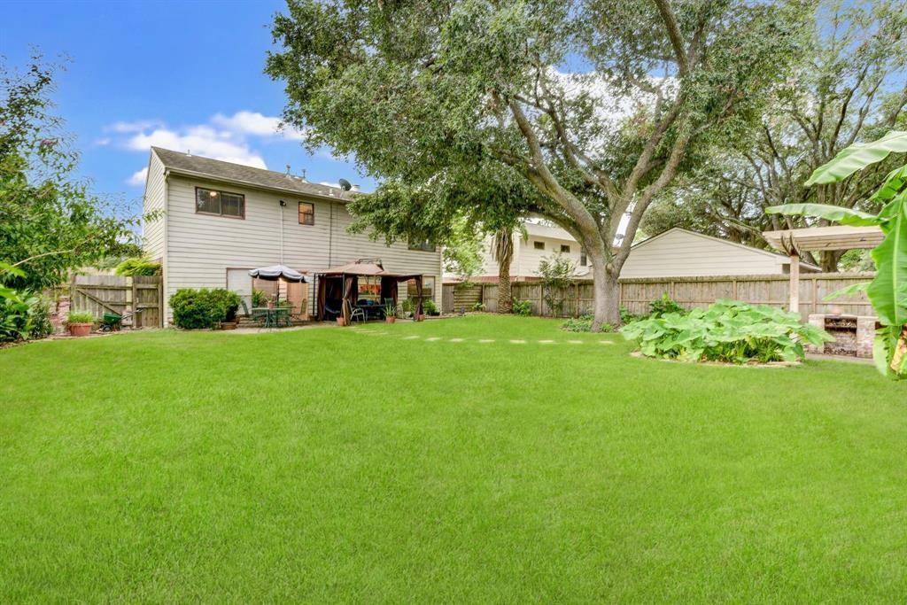 Houston, TX 77095,8431 Sunny Ridge DR