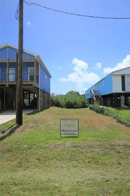 Dickinson, TX 77539,917 13th ST