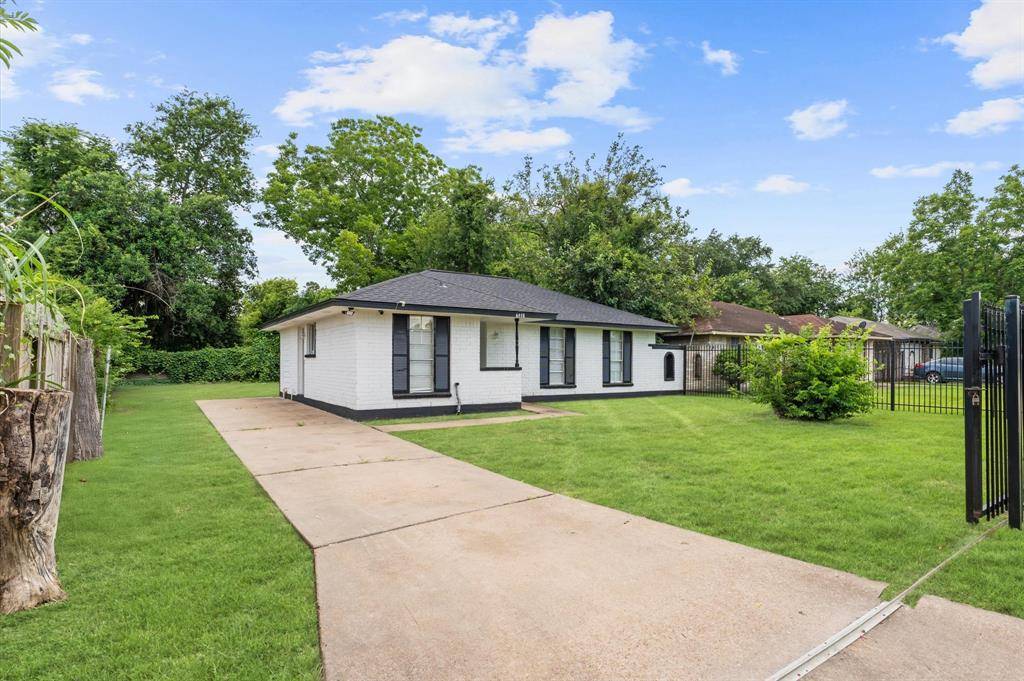 Houston, TX 77016,6618 Hopper RD