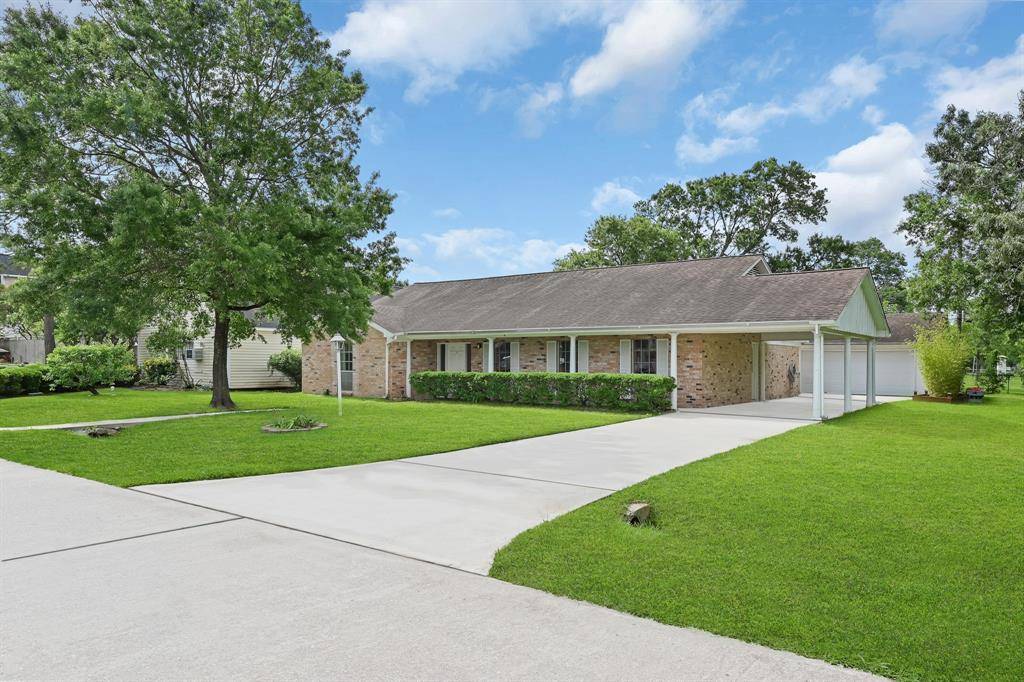 La Porte, TX 77571,19 Bay Harbor DR