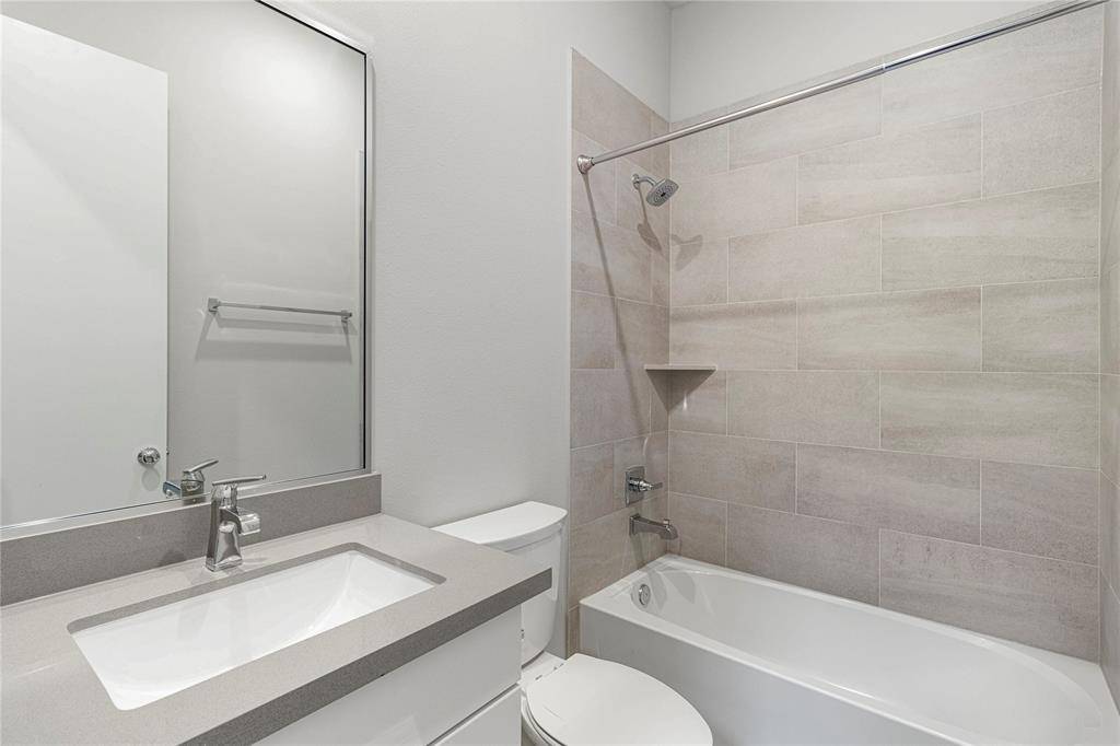 Houston, TX 77018,611 Thornton Oaks LN