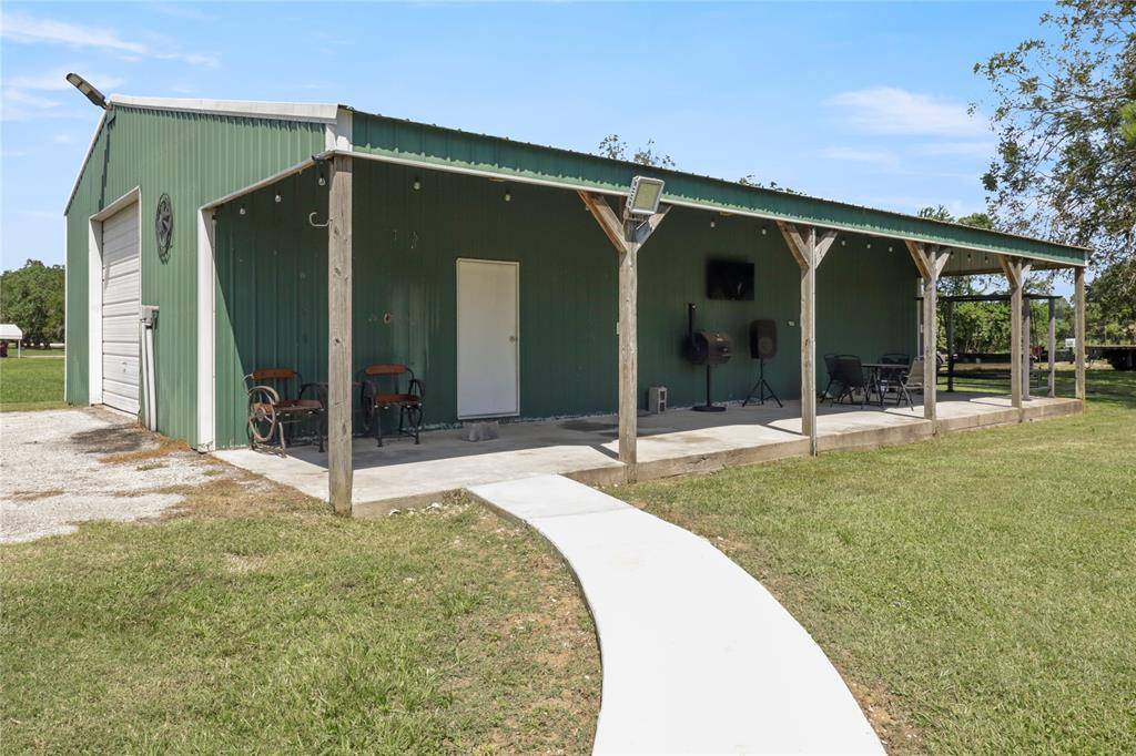 Sweeny, TX 77480,115 County Road 313