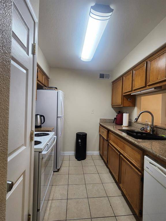 Galveston, TX 77550,215 Postoffice #1005