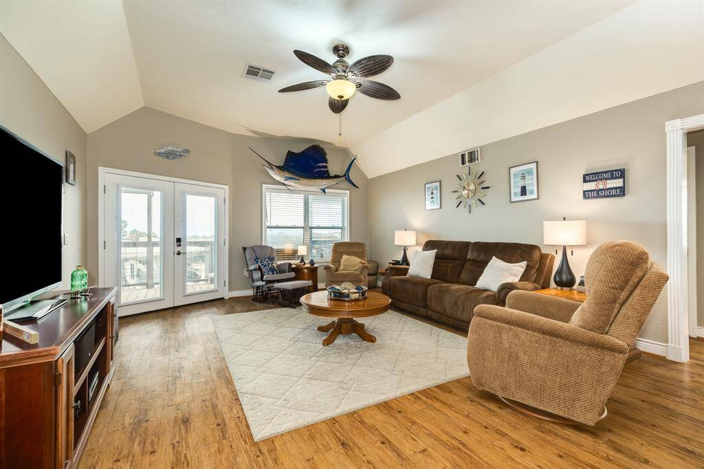 Freeport, TX 77541,56 Marlin LN