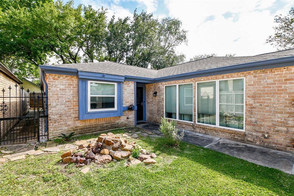 Houston, TX 77071,7819 Rollingbrook DR