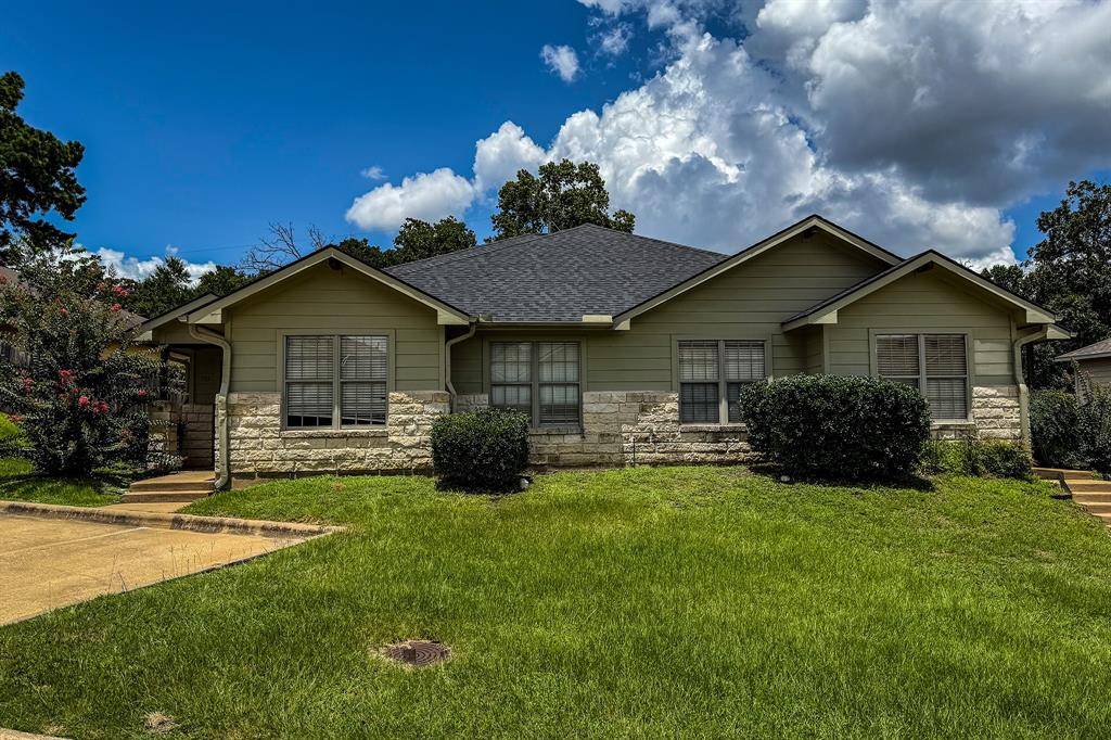 Huntsville, TX 77340,113 & 115 Bolero WAY