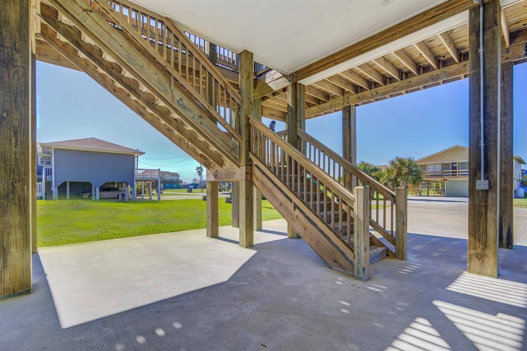 Crystal Beach, TX 77650,978 Surfview