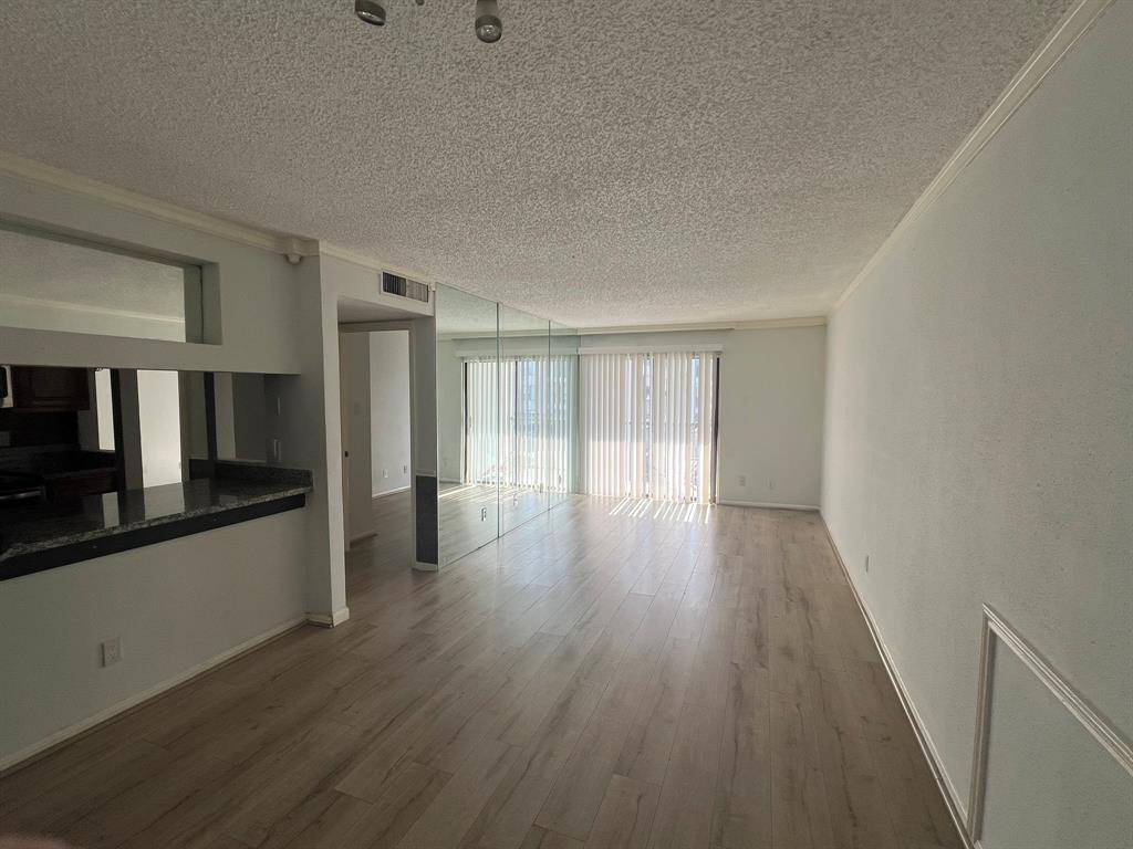 Houston, TX 77054,2830 S Bartell DR #27