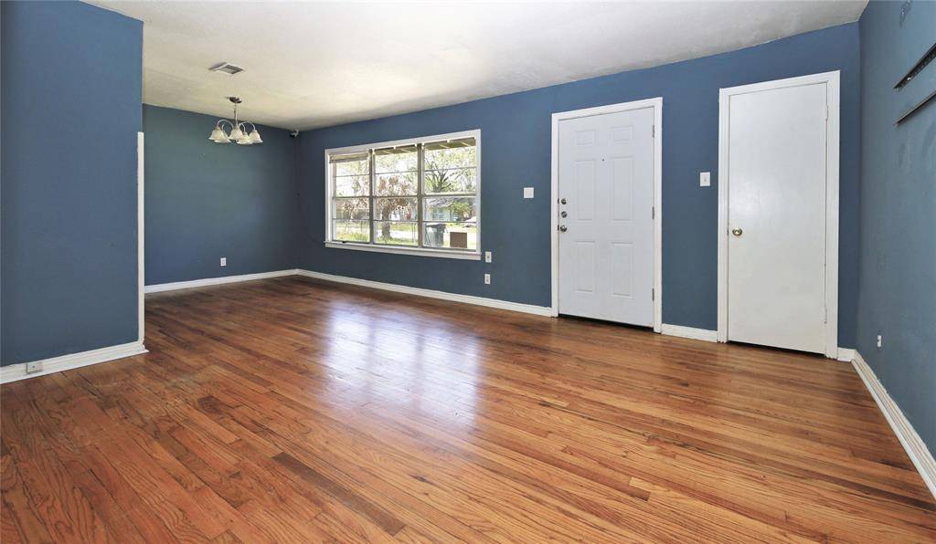 Houston, TX 77033,5914 Southmund ST