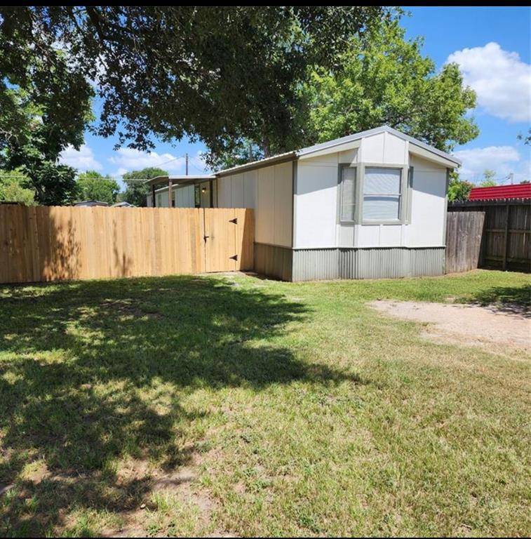 Hempstead, TX 77445,420 10th Street