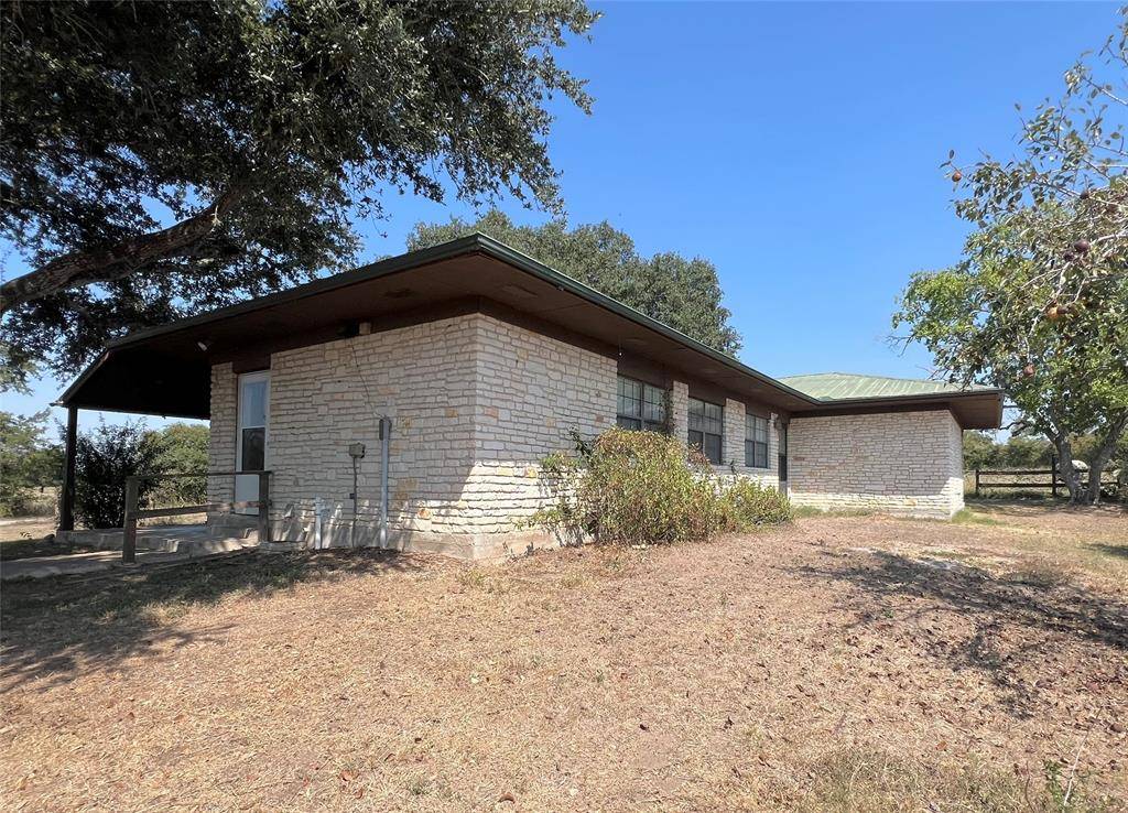 La Grange, TX 78945,2325 Valenta