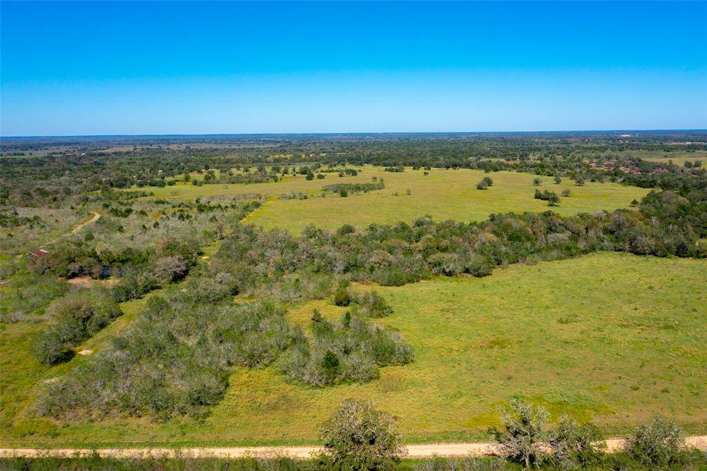 Flatonia, TX 78941,20 Hunt LN