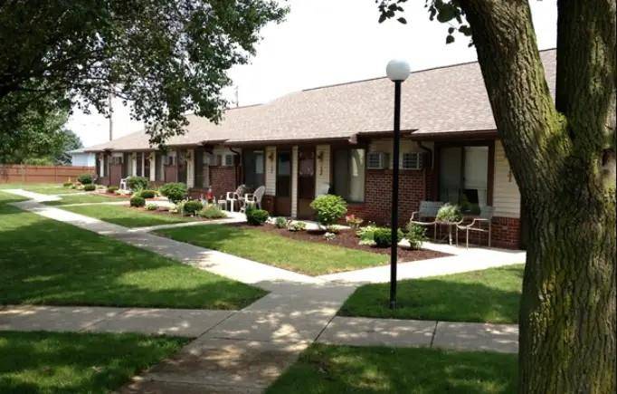 Other, OH 45628,440 N Main St