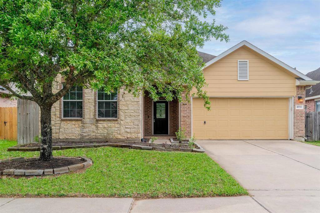 Alvin, TX 77511,4704 High Creek CT