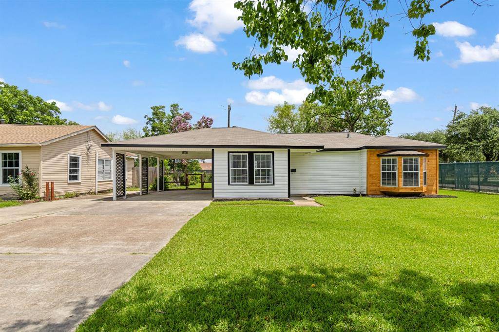 Pasadena, TX 77506,1000 W Thomas AVE