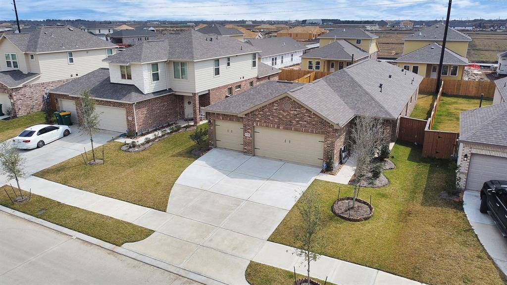 Rosharon, TX 77583,1218 Red Hills DR