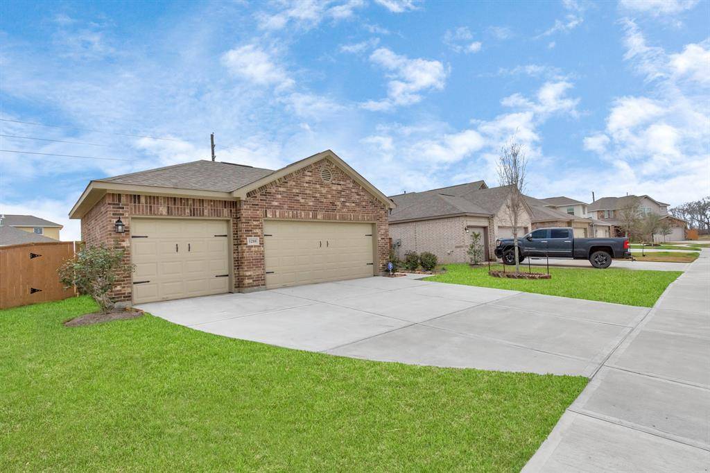 Rosharon, TX 77583,1218 Red Hills DR