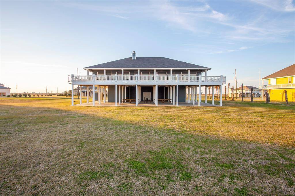 Crystal Beach, TX 77650,672 Villa DR