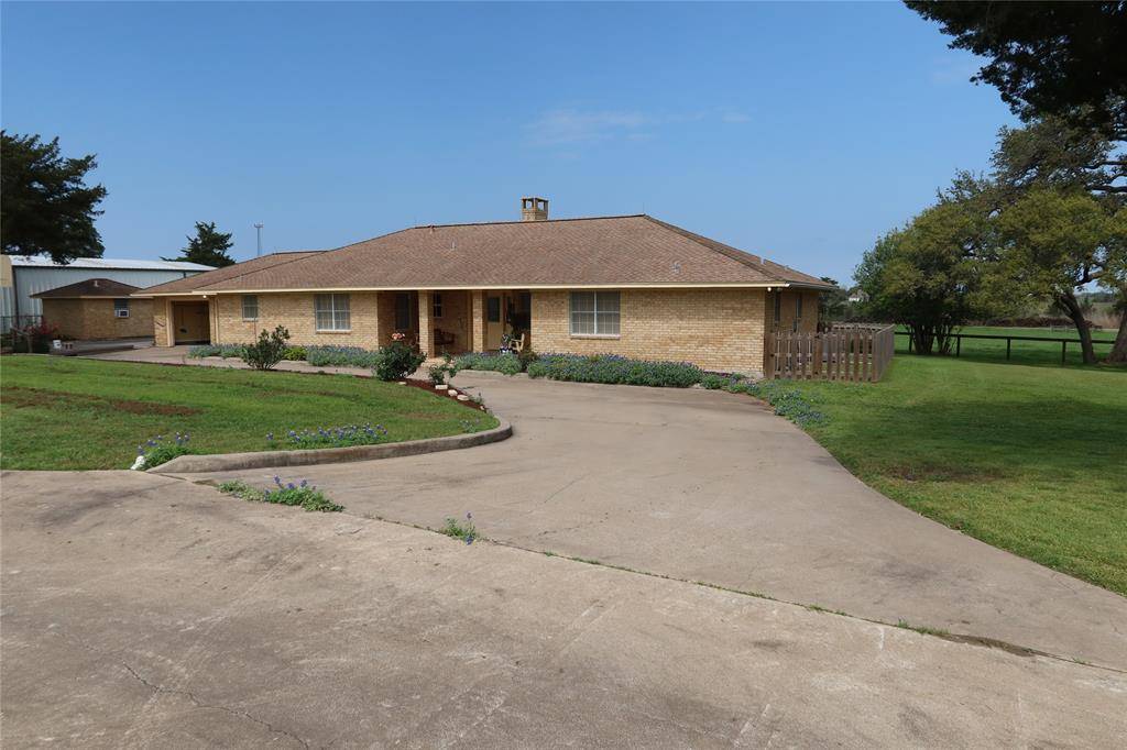 Schulenburg, TX 78956,604 Oakland Road S