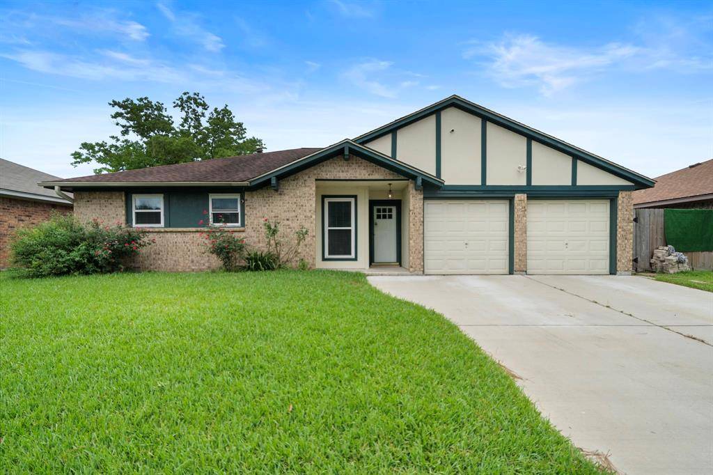 Pasadena, TX 77505,3627 Raindrops RD