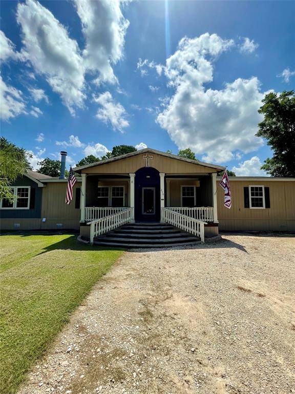 Ganado, TX 77962,210 County Road 254