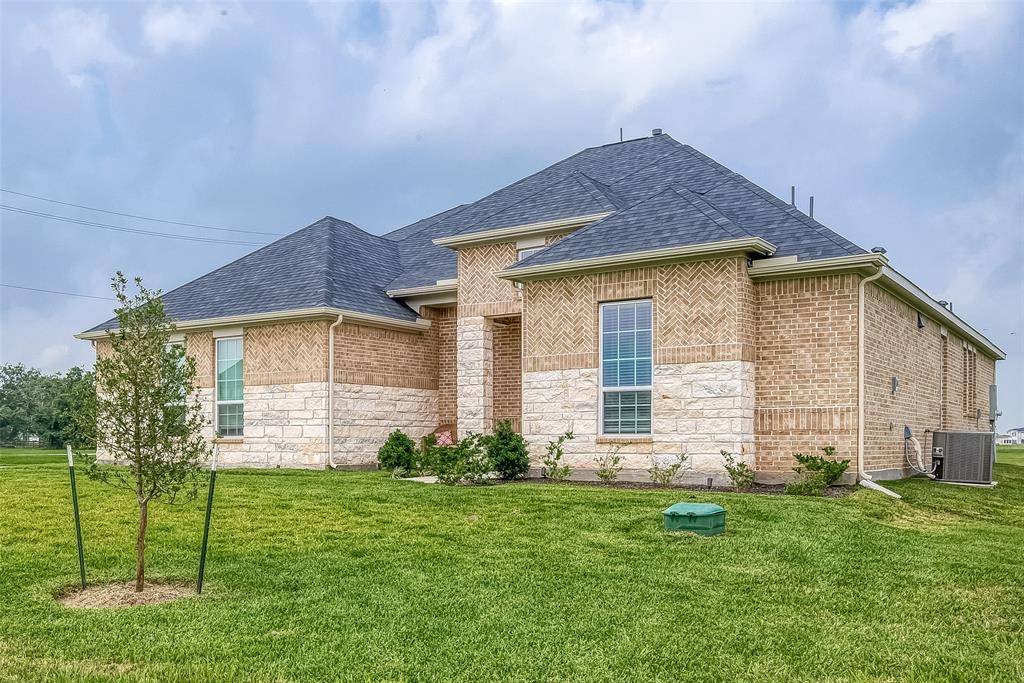 Rosharon, TX 77583,1451 Lakeland CIR