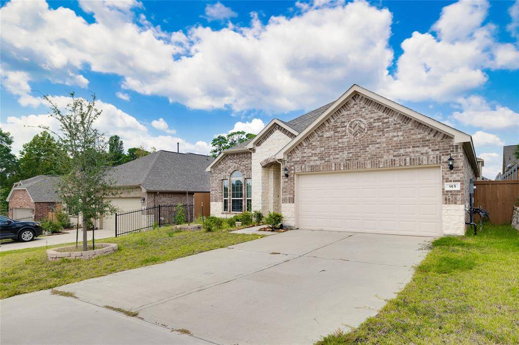 Conroe, TX 77304,915 Golden Willow LN