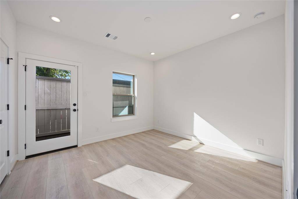 Houston, TX 77004,2528 Live Oak ST