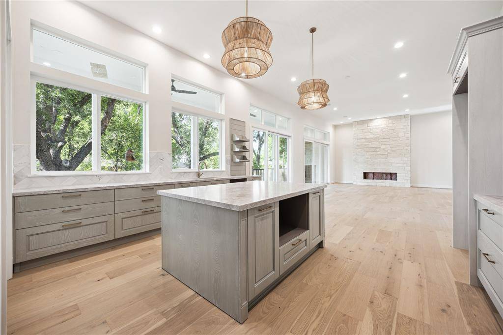 Houston, TX 77096,5518 Jason ST