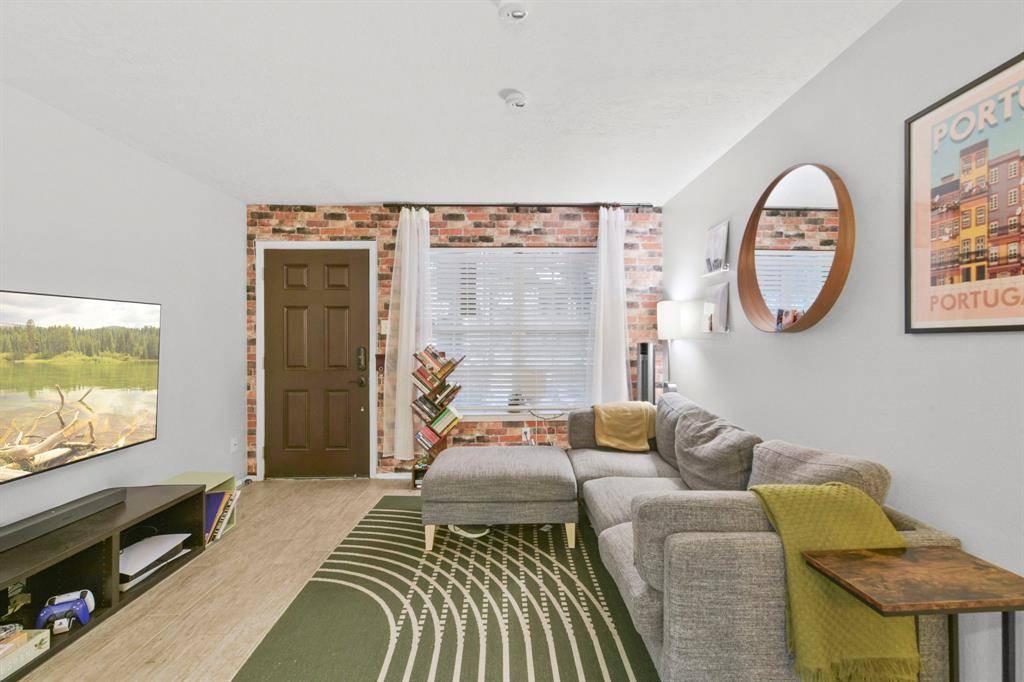 Houston, TX 77027,3224 Timmons LN #127