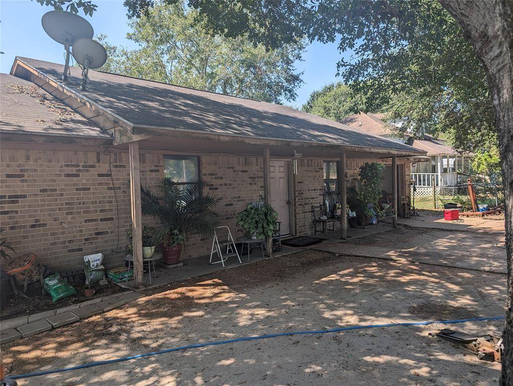 Bellville, TX 77418,679 W Austin ST