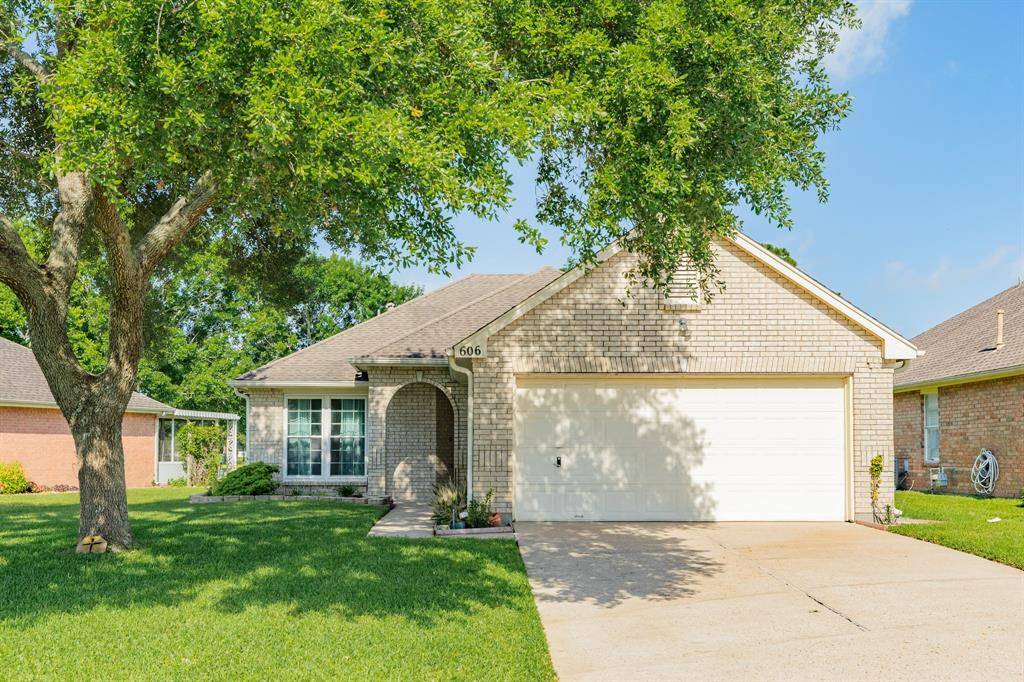 Pearland, TX 77584,606 Redwood Bend LN