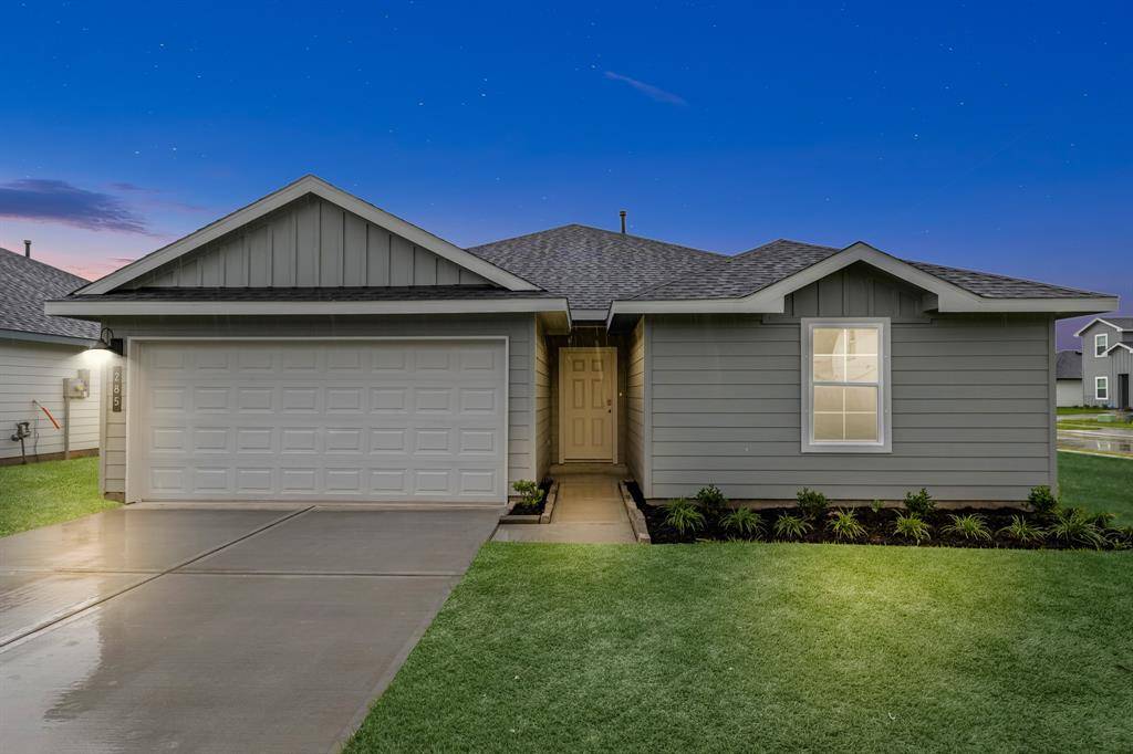 China, TX 77613,285 China Grove