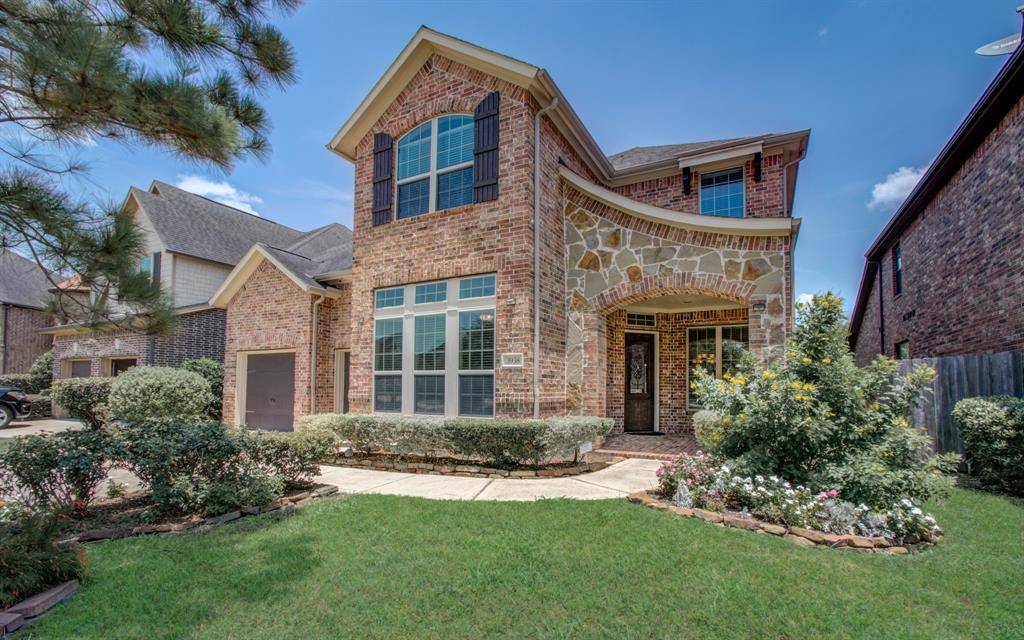 Sugar Land, TX 77479,3938 May Ridge LN