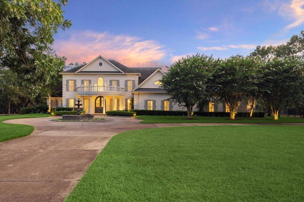 Friendswood, TX 77546,106 Melody LN