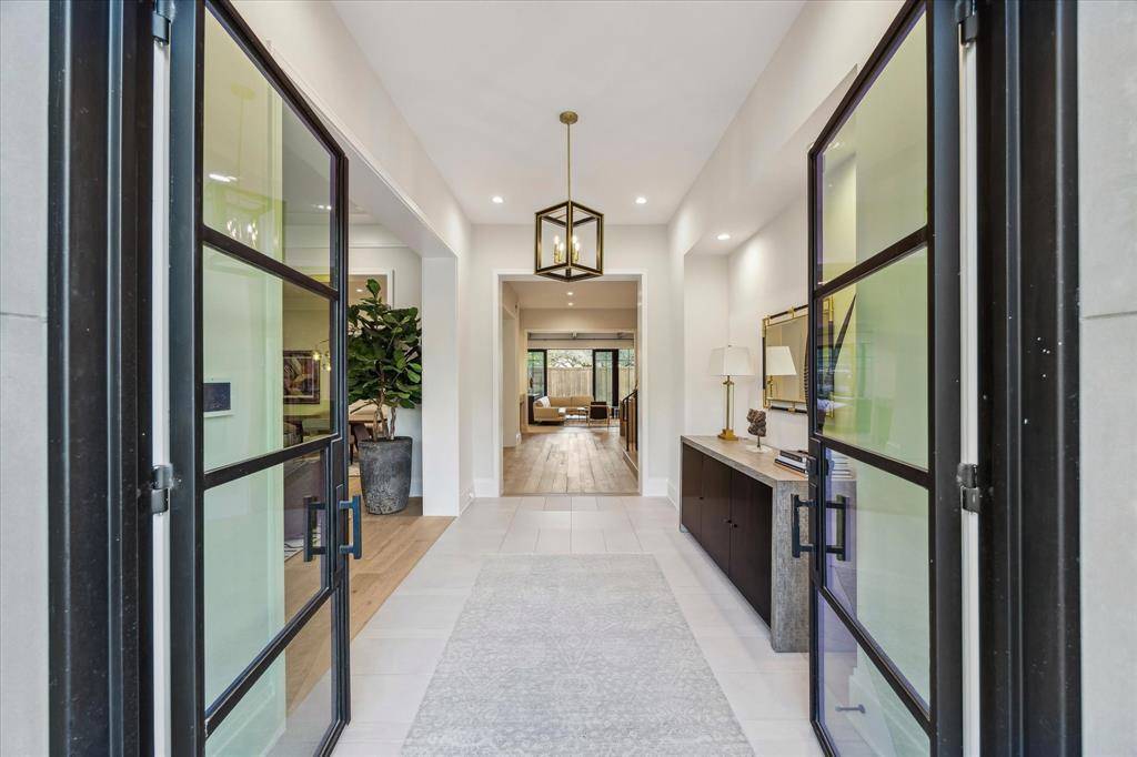 Houston, TX 77027,4618 Devon ST