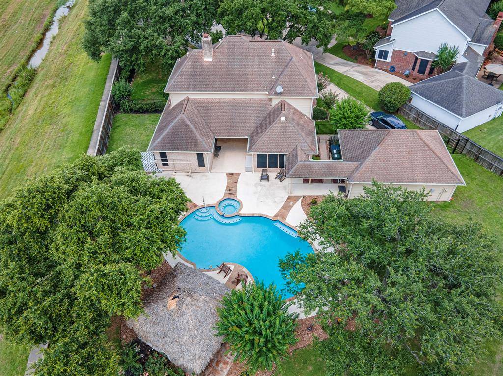 Sugar Land, TX 77498,502 PARKVIEW CT