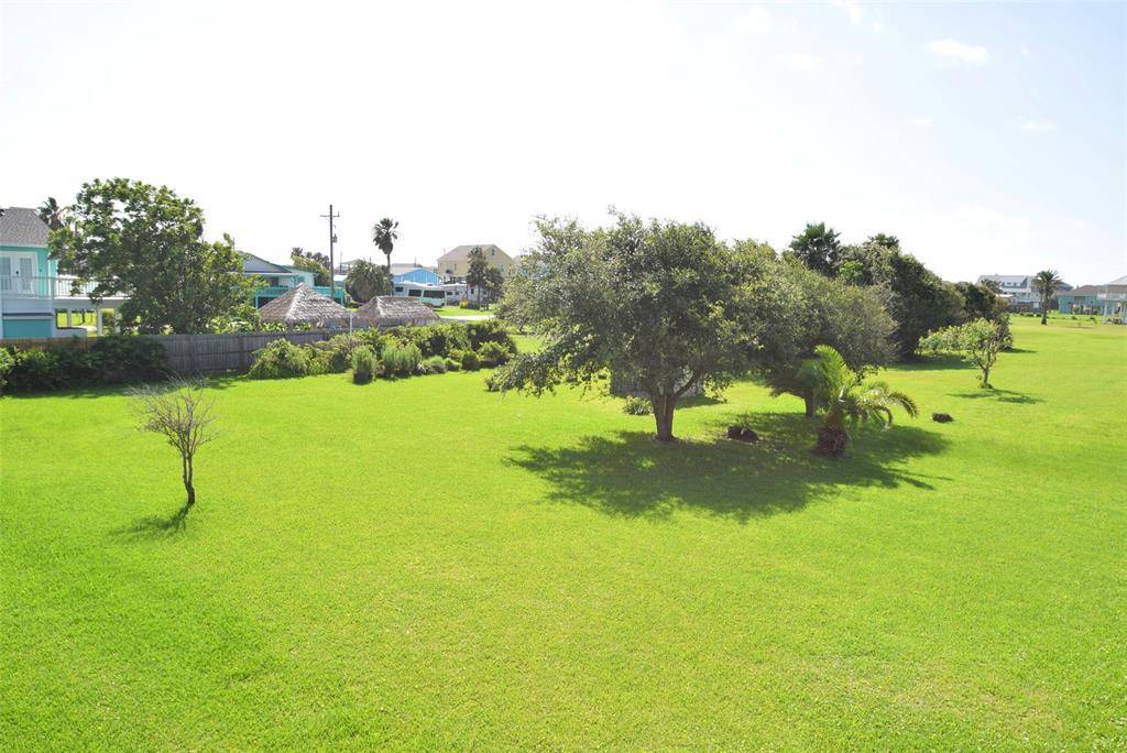 Crystal Beach, TX 77650,960 Alberdie DR