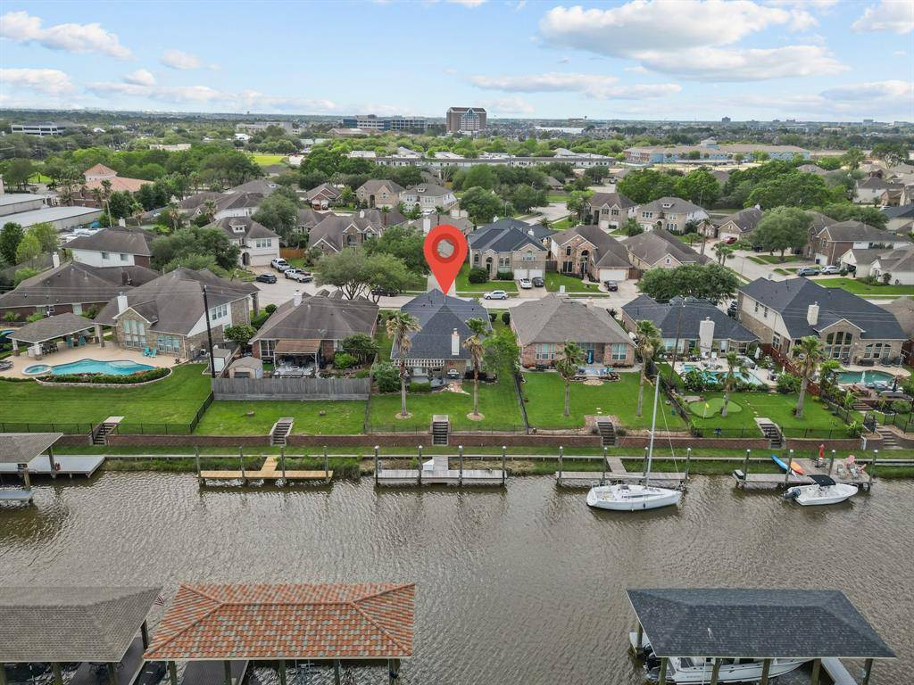 Kemah, TX 77565,430 Twin Timbers LN