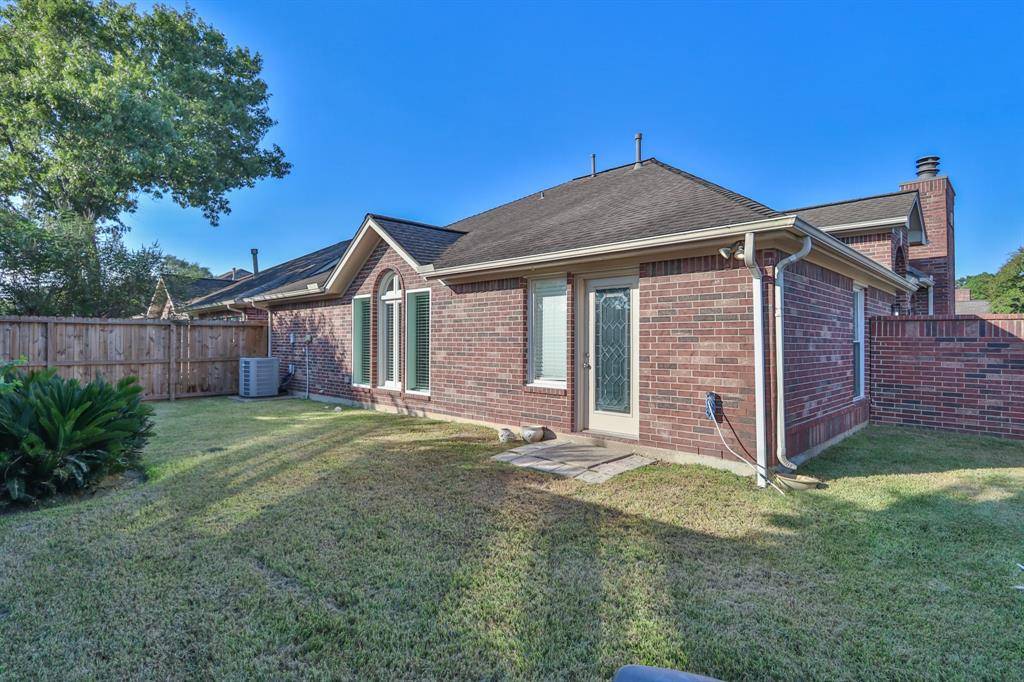 Friendswood, TX 77546,302 Pine Creek DR