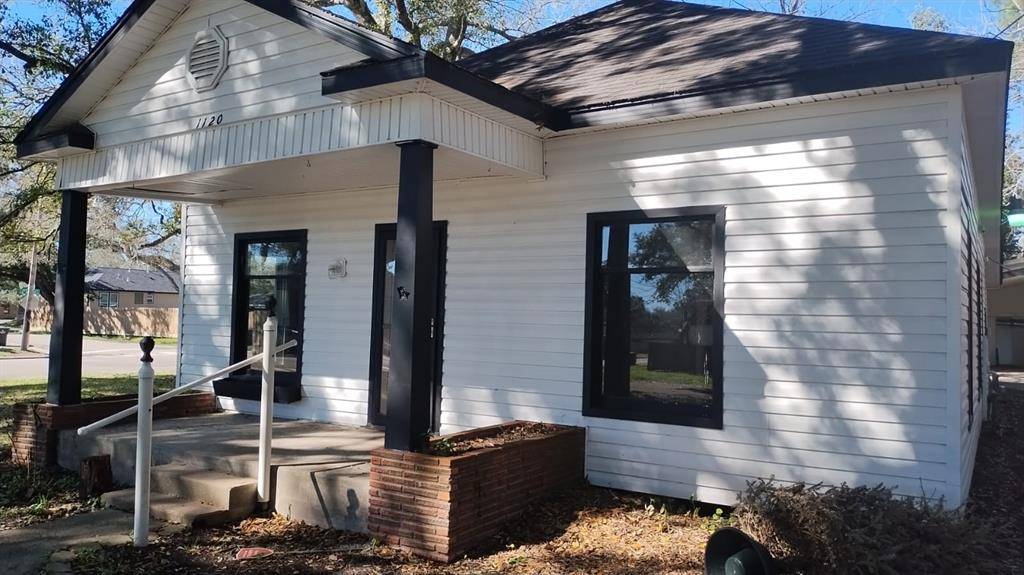 Alvin, TX 77511,1120 W Robinson ST