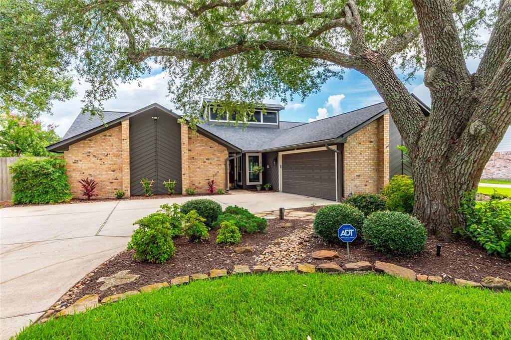 Friendswood, TX 77546,1811 Hunt DR