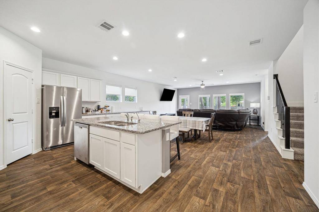 New Caney, TX 77357,922 Forest VW