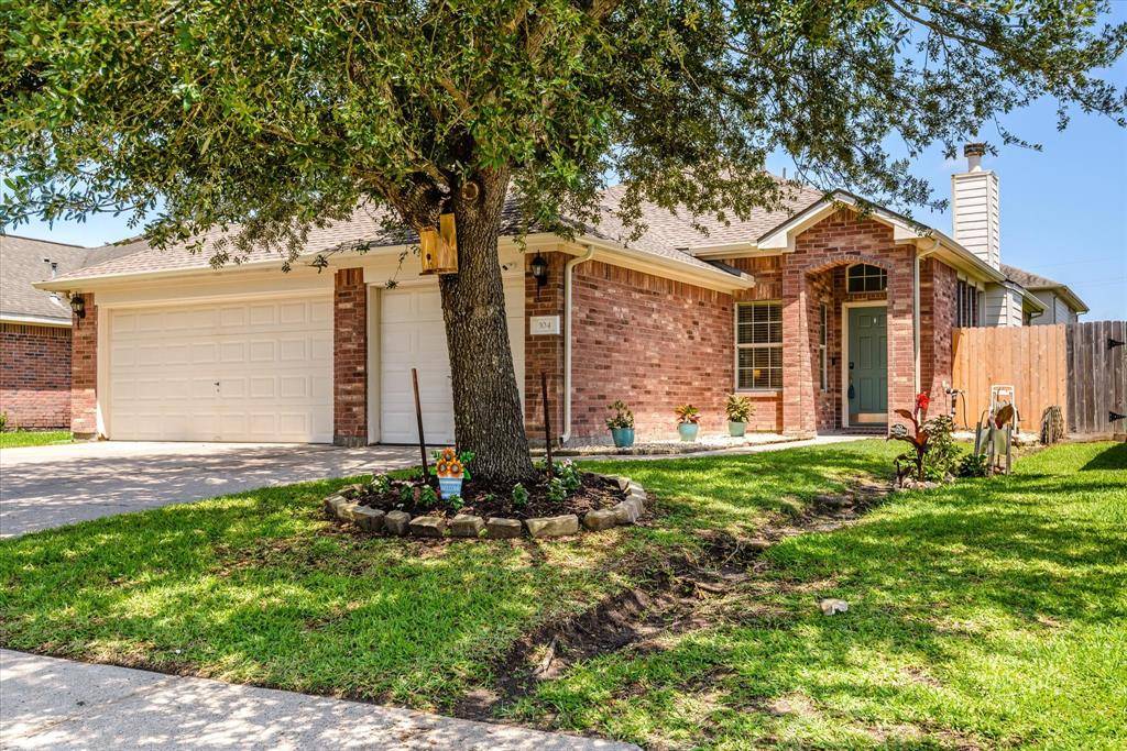 La Marque, TX 77568,104 Laurel Meadow CT