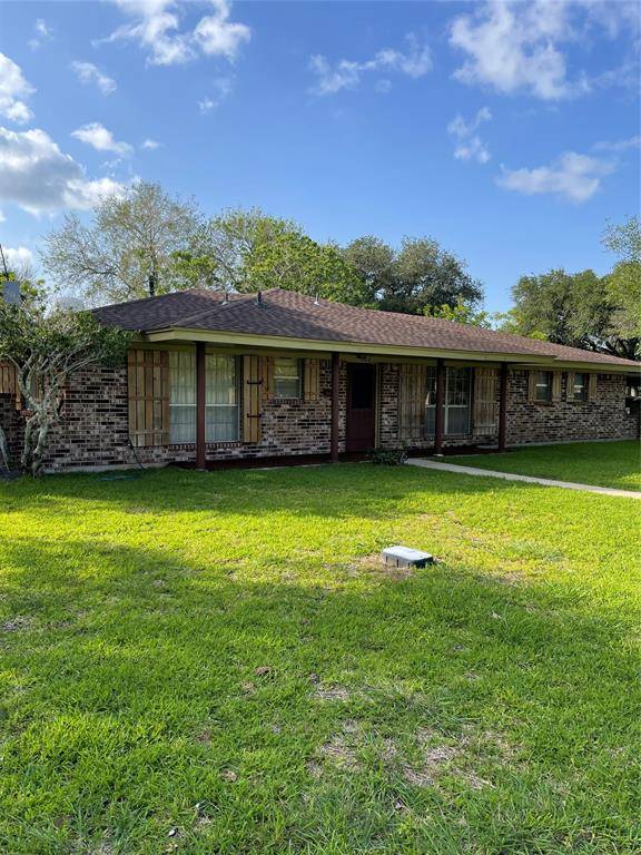 Edna, TX 77957,302 Dugger ST